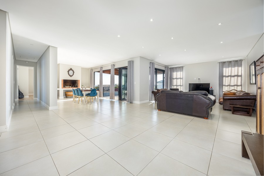 4 Bedroom Property for Sale in Haasendal Western Cape